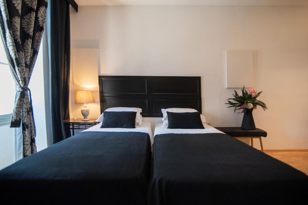 Emporikon Athens Hotel Екстер'єр фото