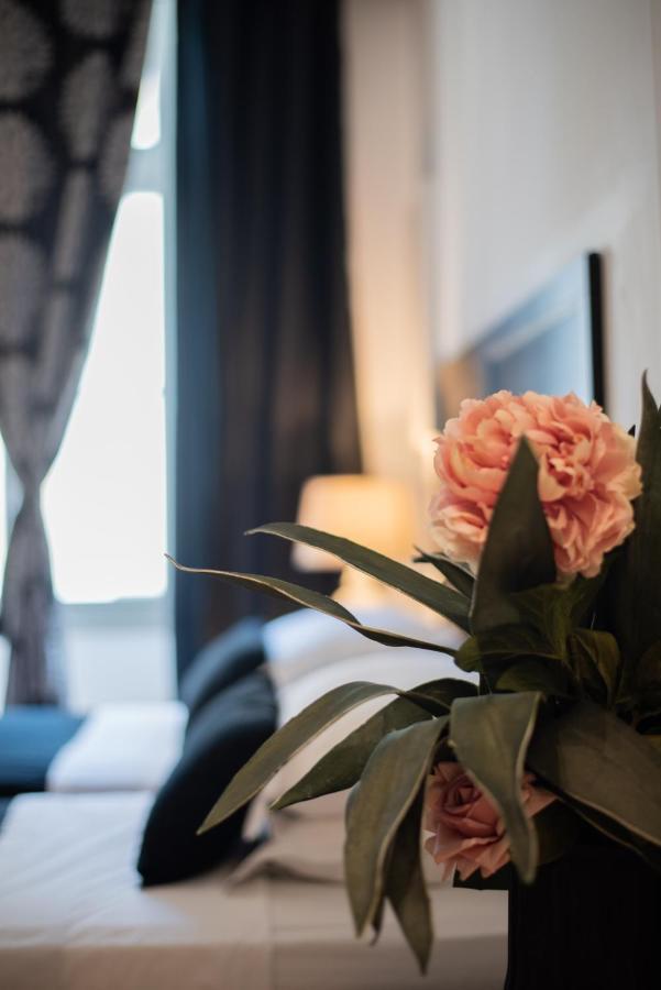 Emporikon Athens Hotel Екстер'єр фото