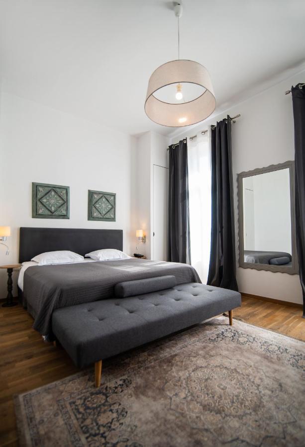 Emporikon Athens Hotel Екстер'єр фото
