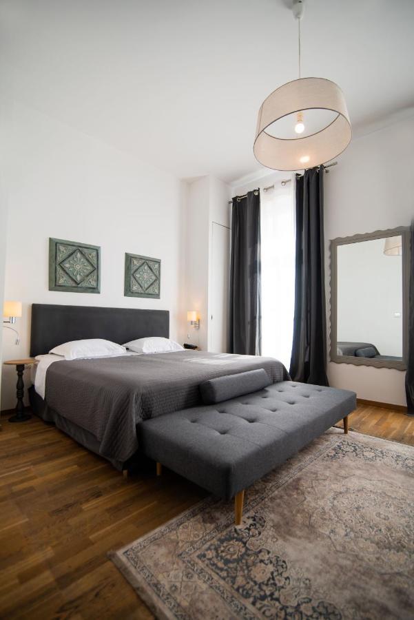 Emporikon Athens Hotel Екстер'єр фото
