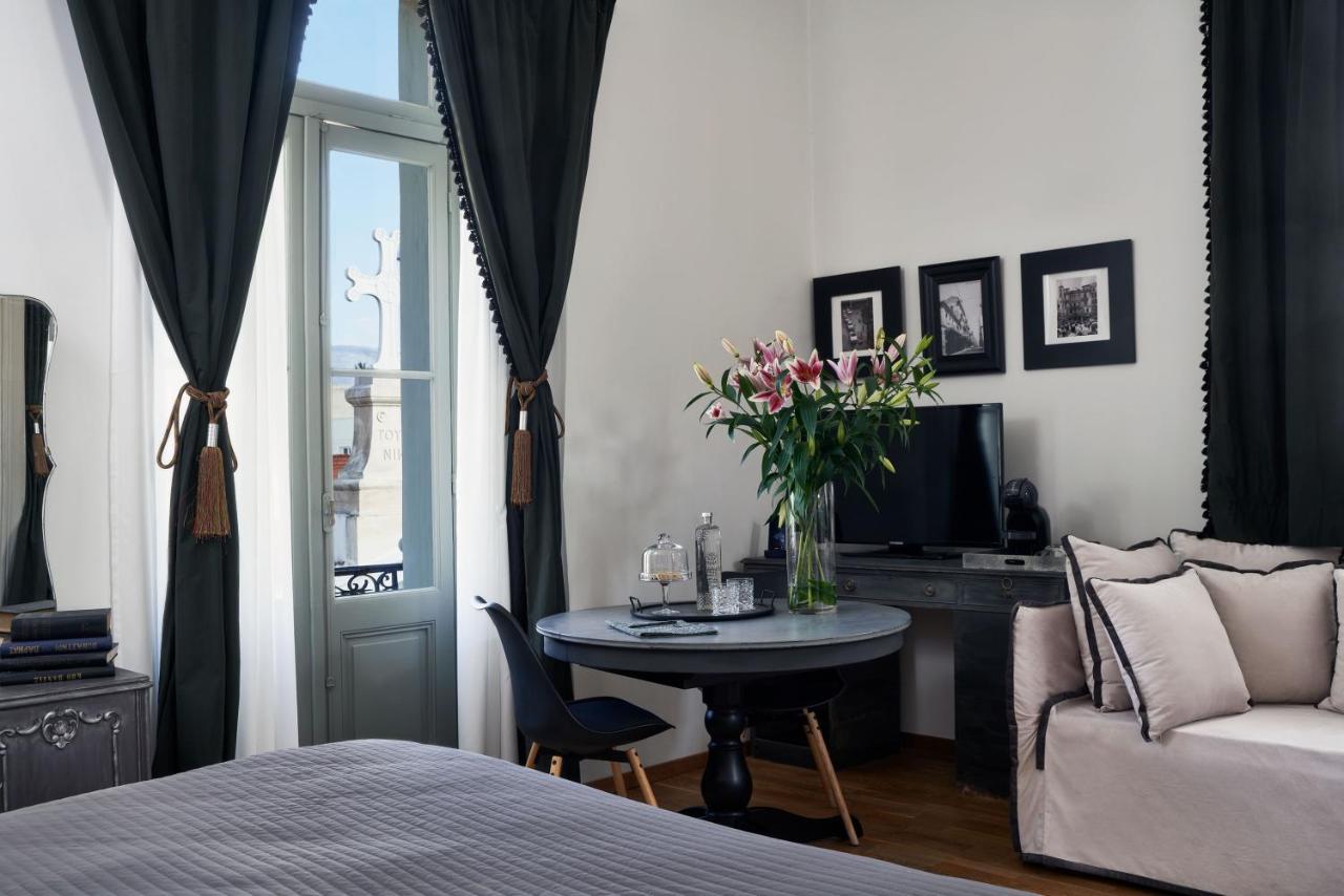 Emporikon Athens Hotel Екстер'єр фото